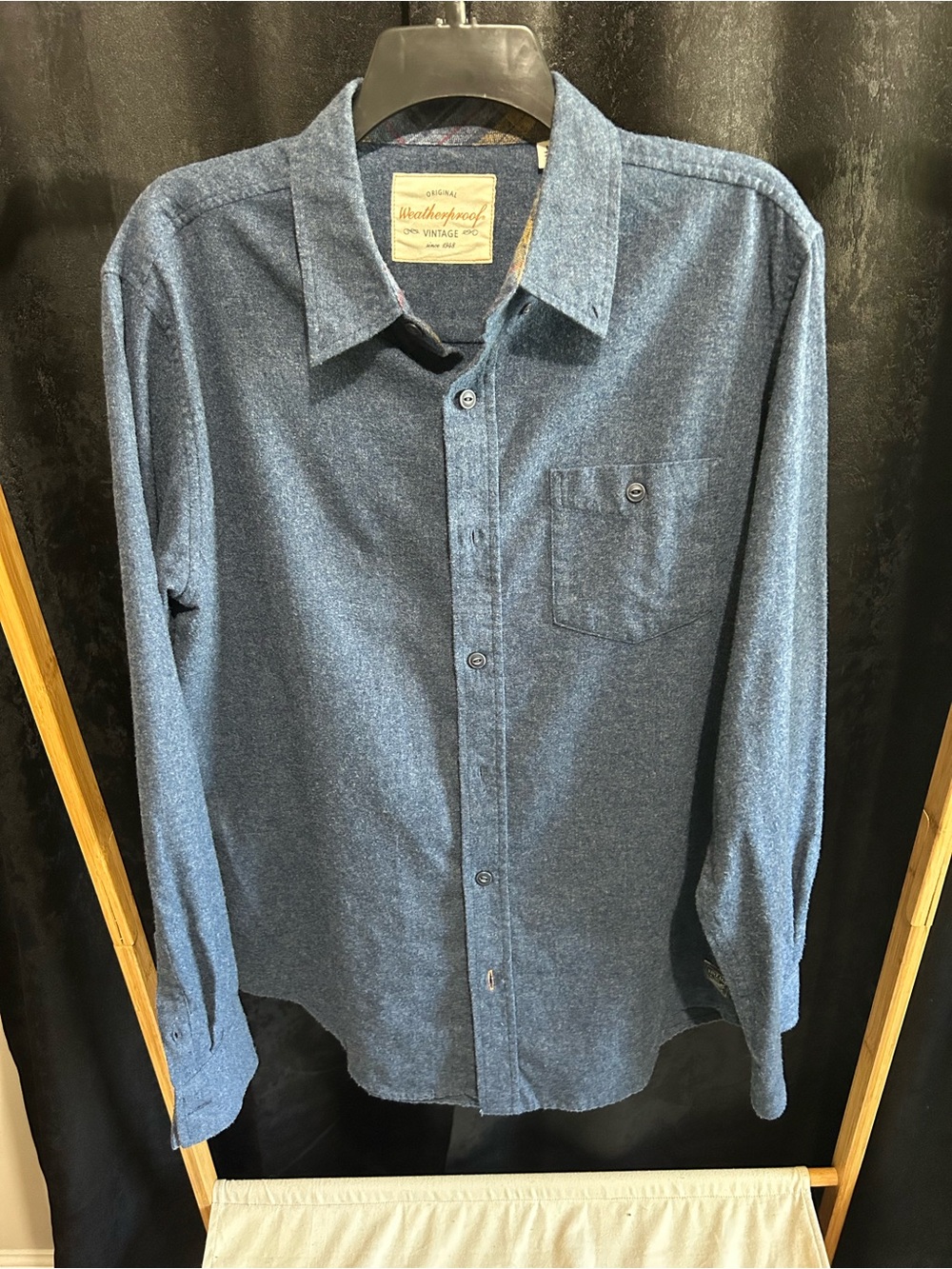Weatherproof Men's Button-Down Shirt in Heathered Blue